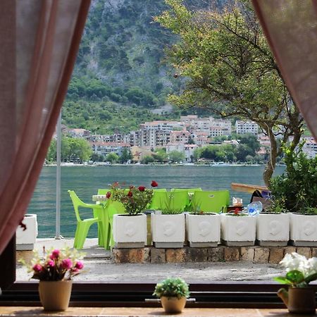 Mare E Montagna Appartement Kotor Buitenkant foto