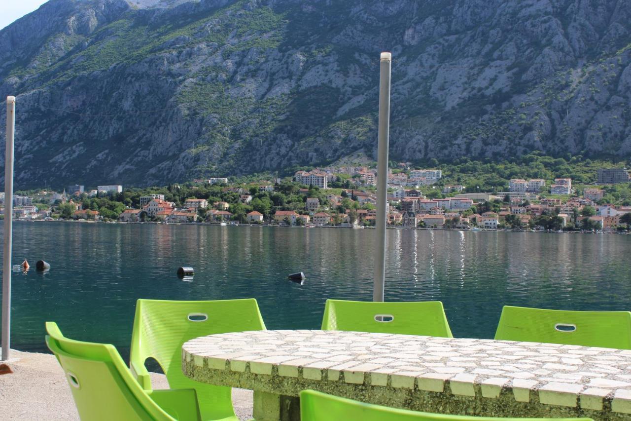 Mare E Montagna Appartement Kotor Buitenkant foto