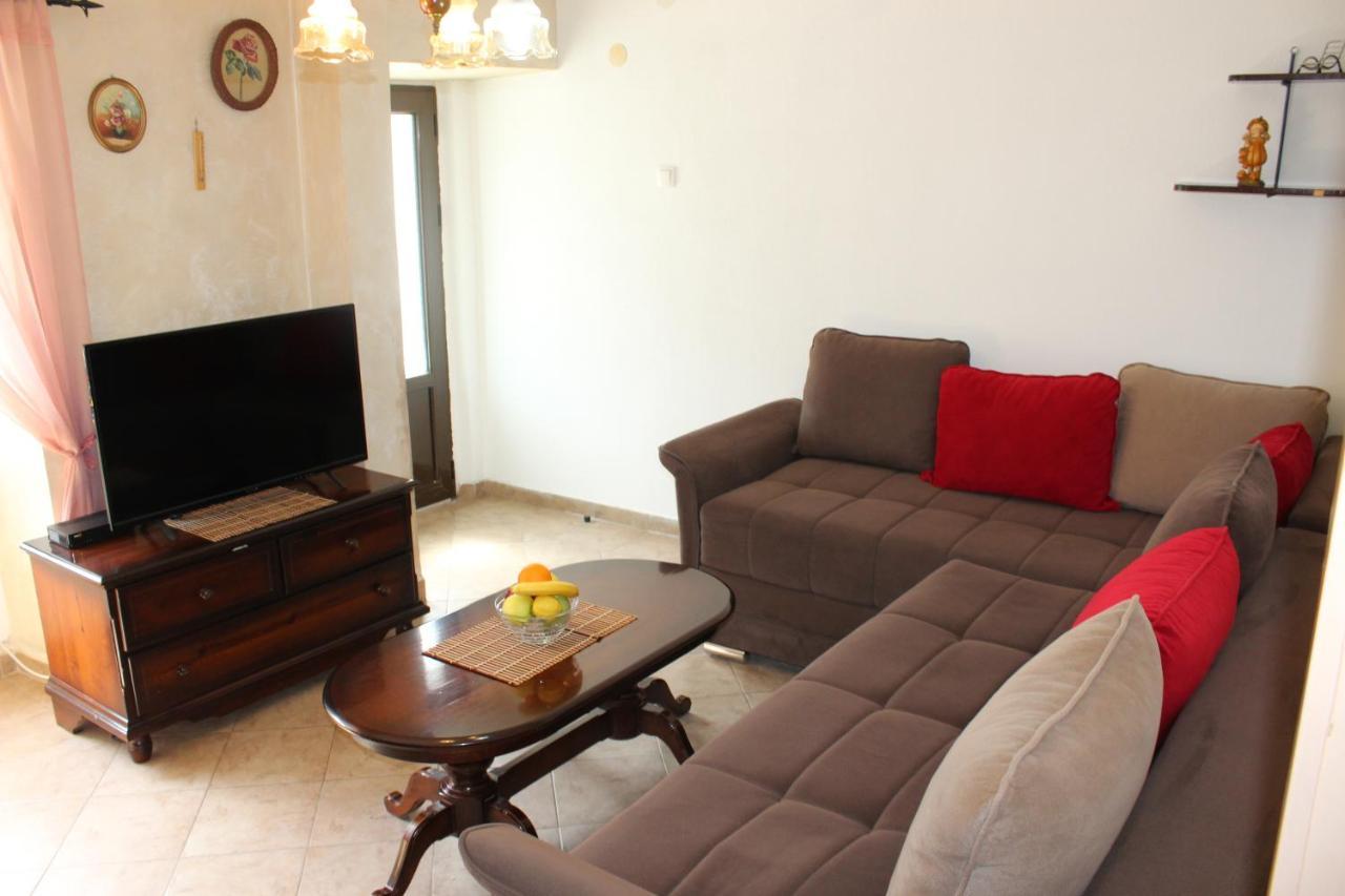 Mare E Montagna Appartement Kotor Buitenkant foto