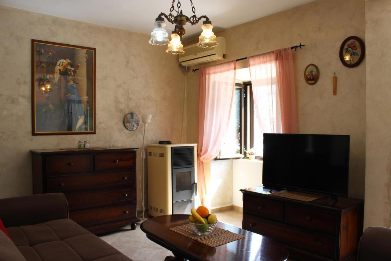 Mare E Montagna Appartement Kotor Buitenkant foto