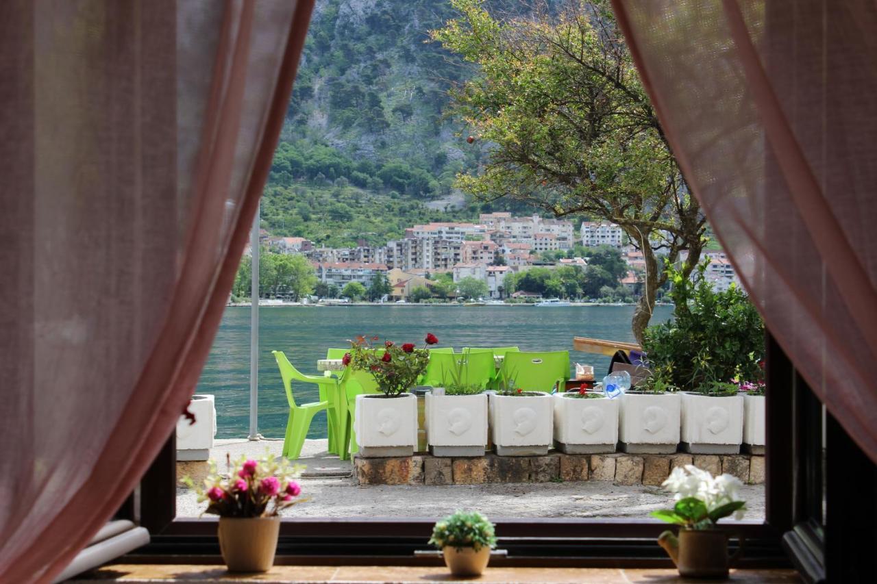 Mare E Montagna Appartement Kotor Buitenkant foto