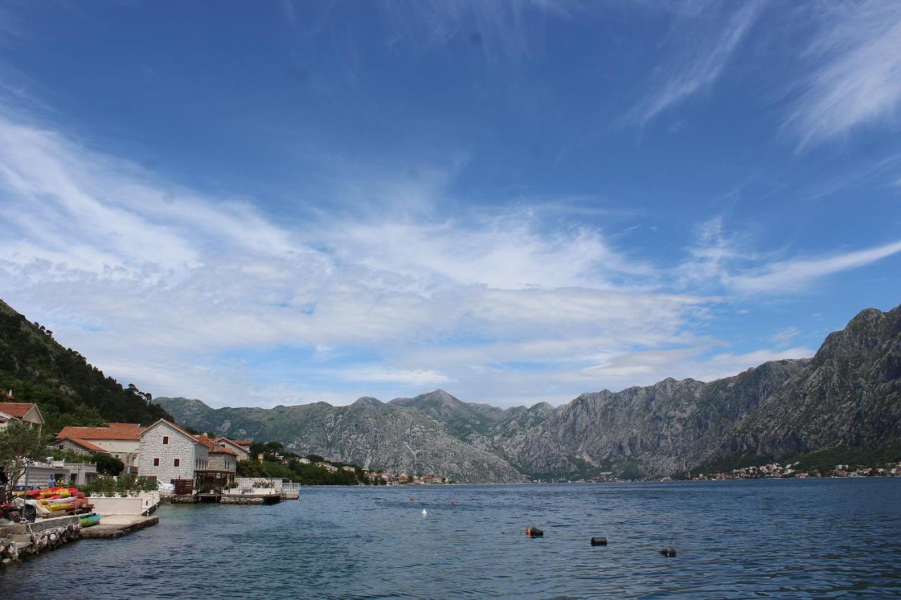Mare E Montagna Appartement Kotor Buitenkant foto